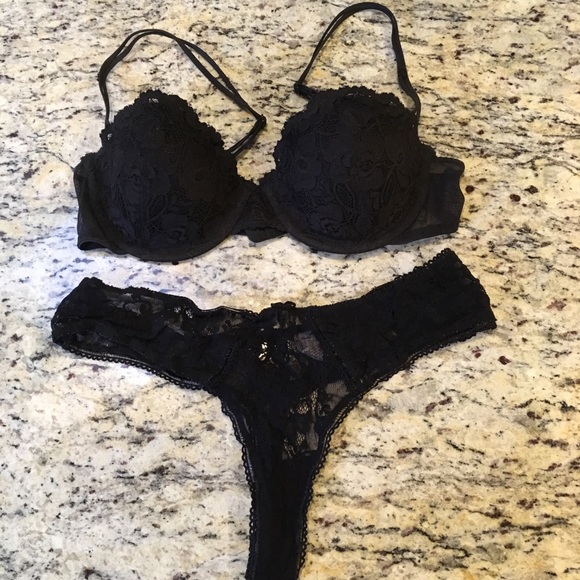 black lace bra and panties